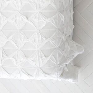 Anthropologie Lazy Bones Twister Quilt + Three Pillows